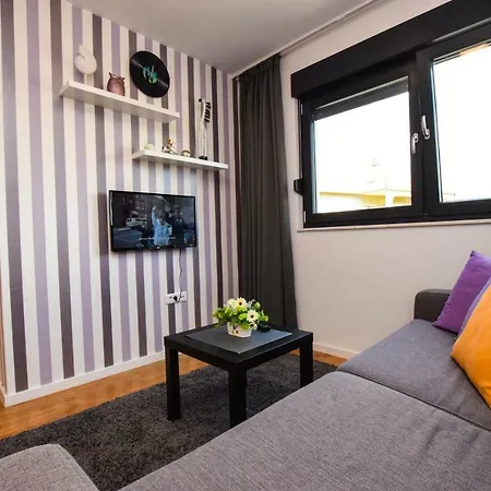 Lenora Apartament